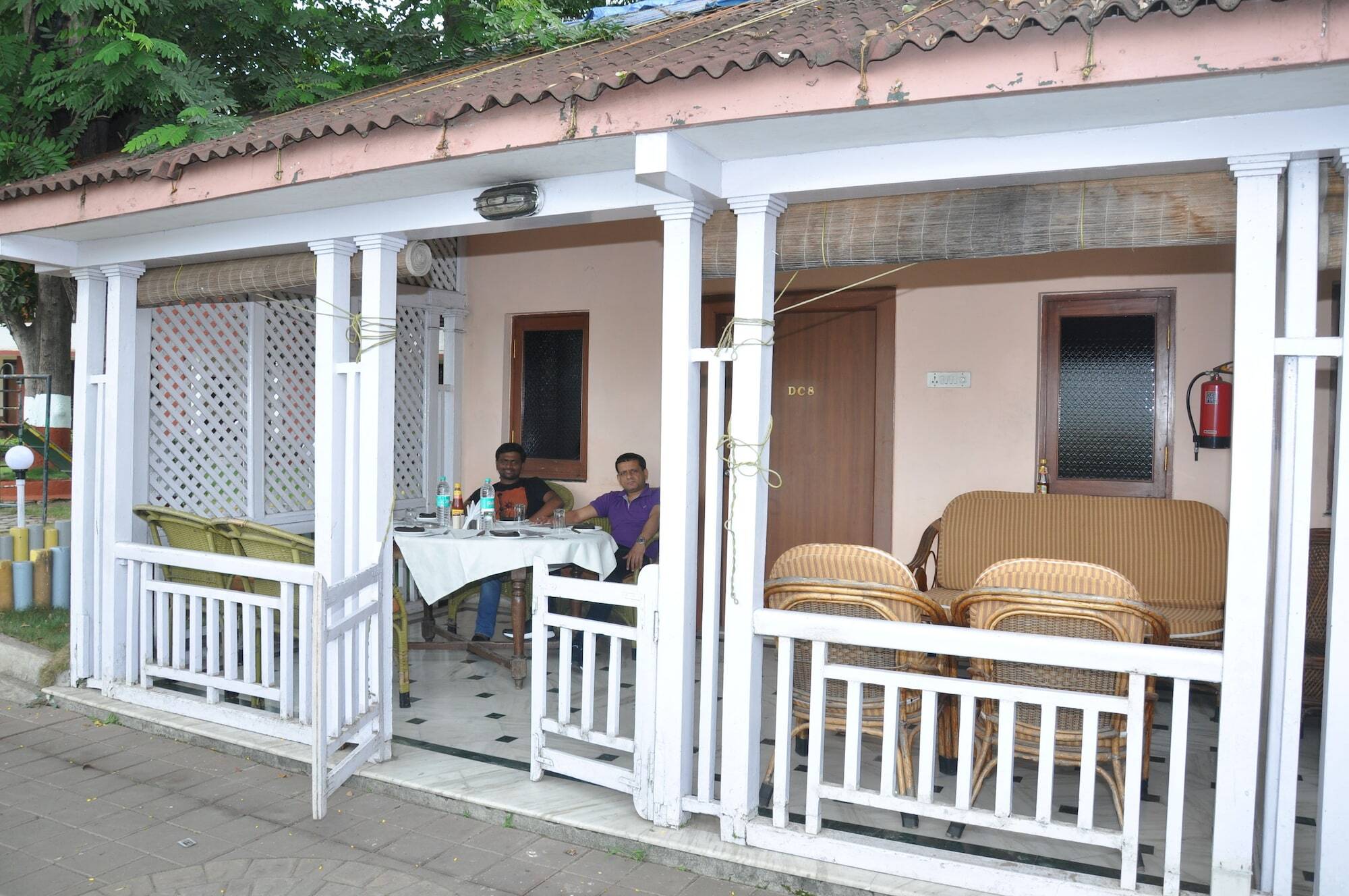 فندق Turf Club House بونة المظهر الخارجي الصورة